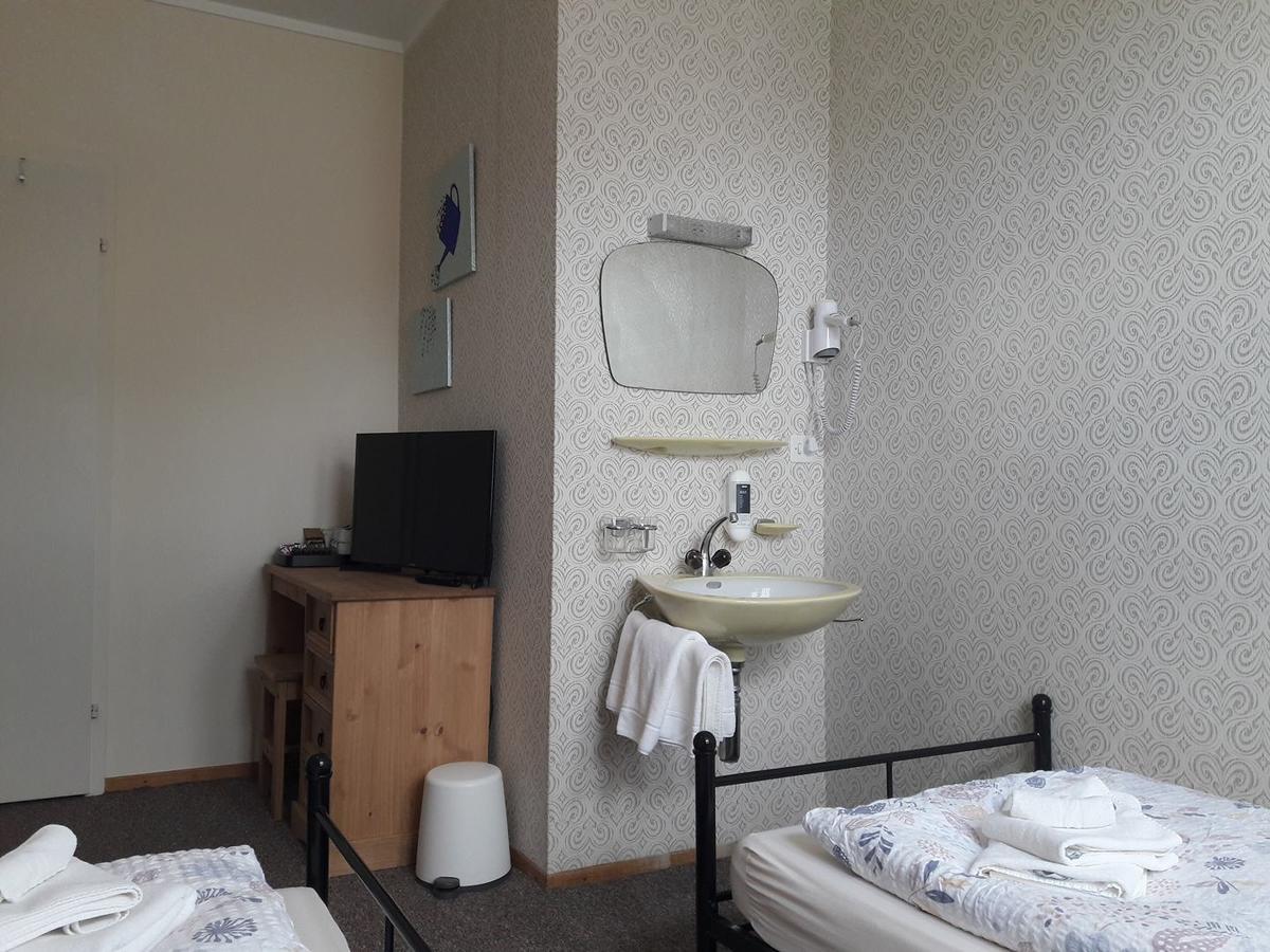 Hotel-Restaurant Hecht Ermatingen Kamer foto